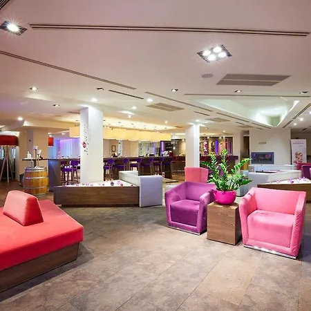 Clarion Congress فندق 4*