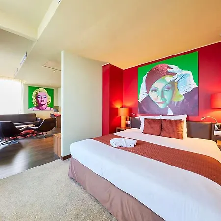 Clarion Congress Hotel