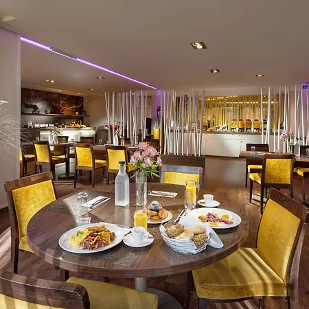 Отель Clarion Congress