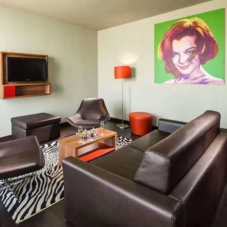 Отель Clarion Congress 4*