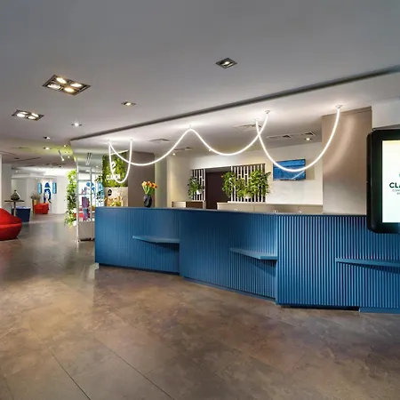 Отель Clarion Congress